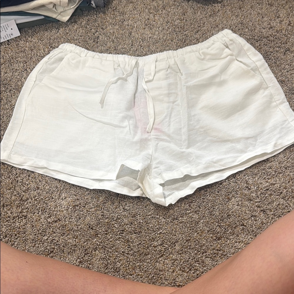 Edikted Cream Athletic Shorts